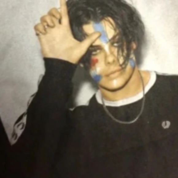 Womens YUMGBUD tshirt - Picture 3 of 3